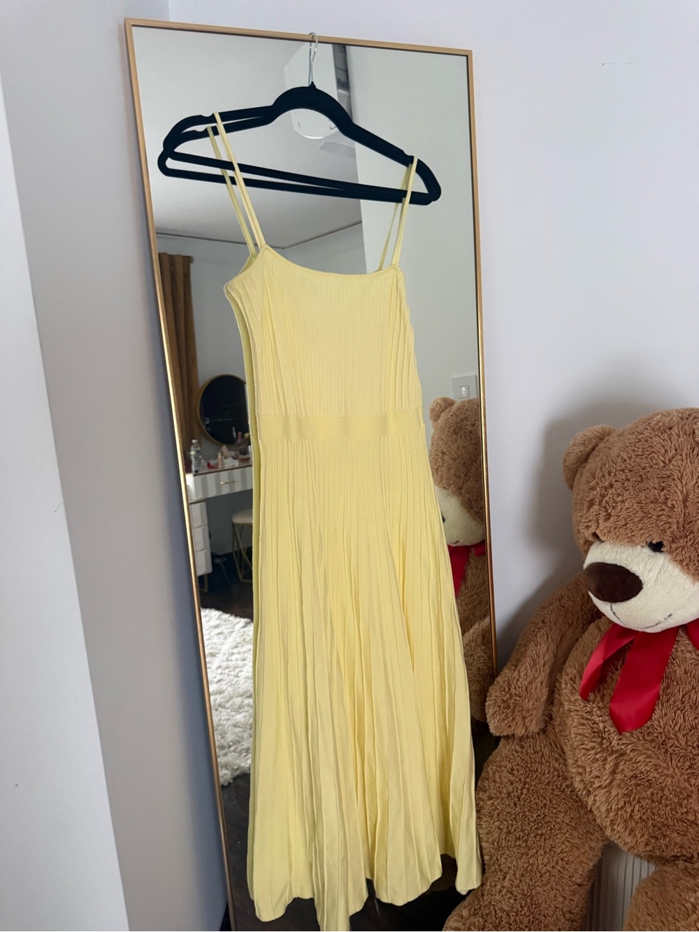 Commense Soft Yellow Pleated Spaghetti-Strap Maxi Dress